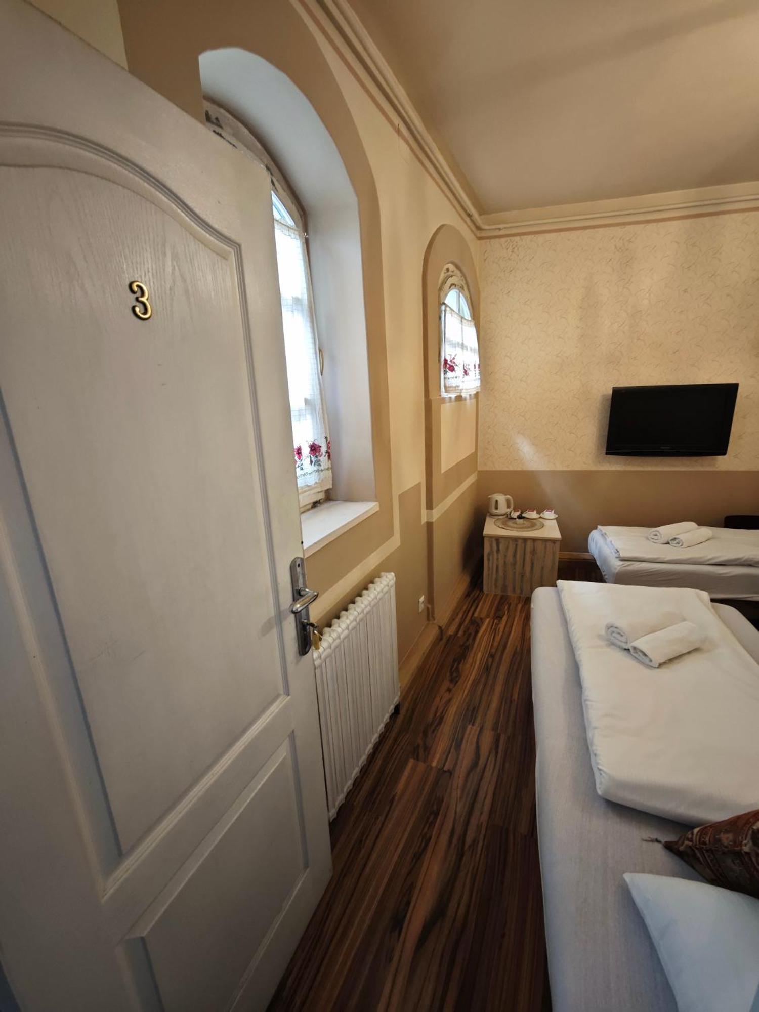 Guesthouse Yildiz Sarajevo Eksteriør billede