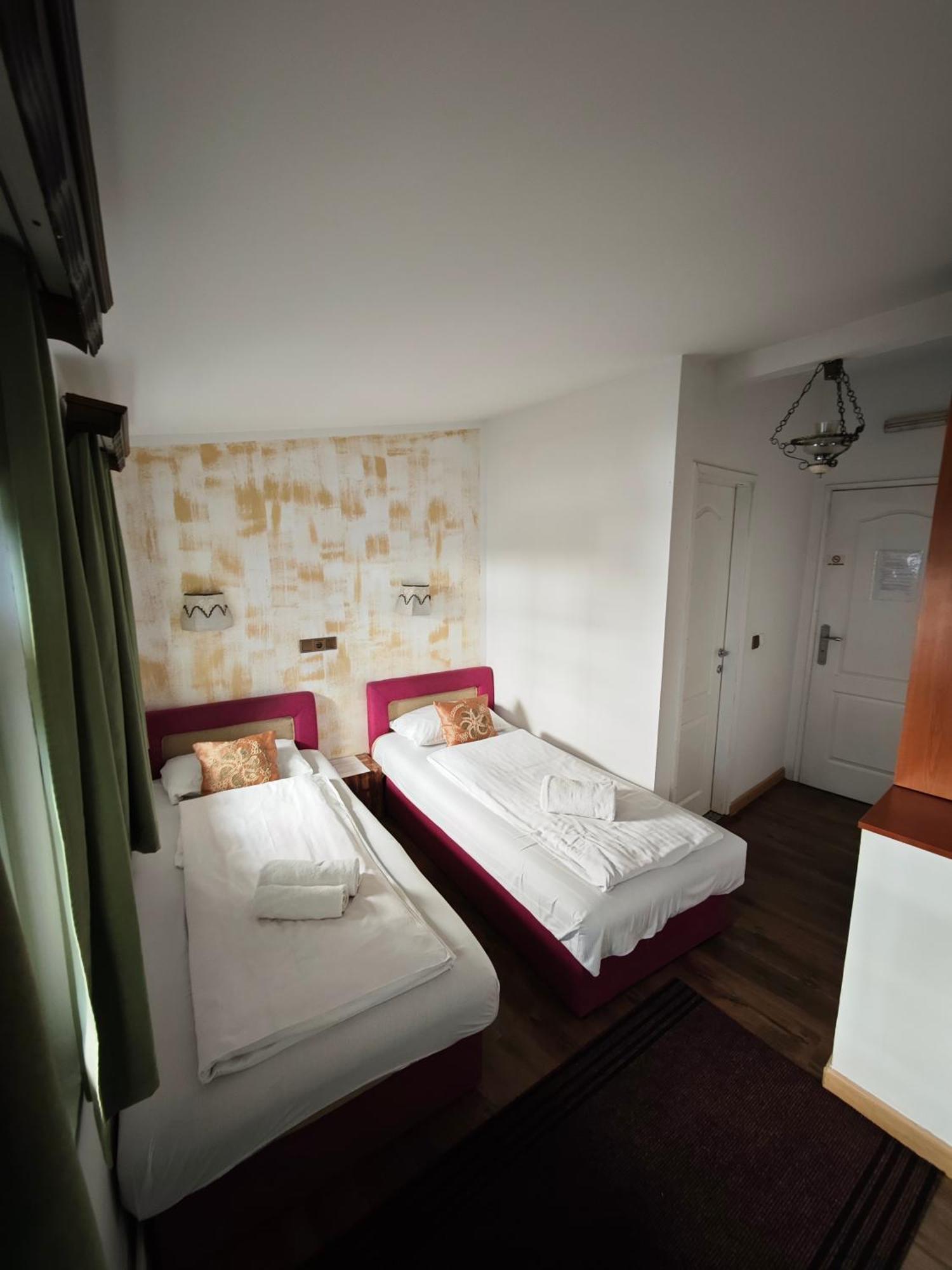 Guesthouse Yildiz Sarajevo Eksteriør billede