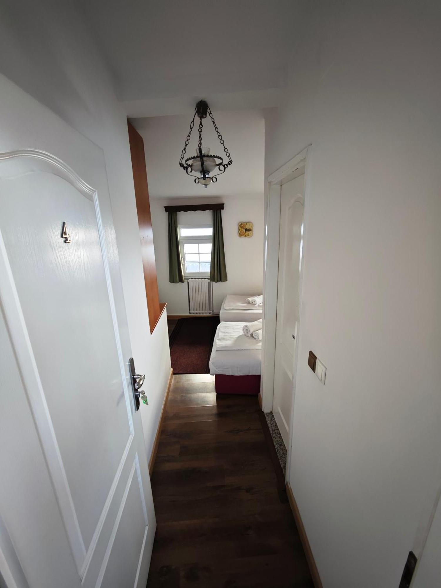Guesthouse Yildiz Sarajevo Eksteriør billede